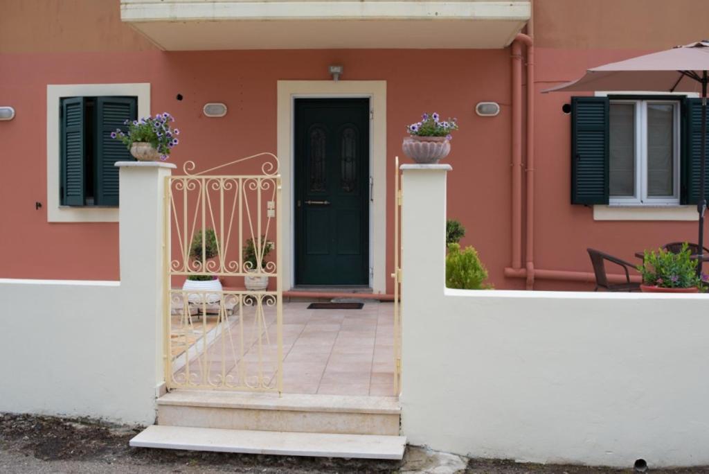 Nicks Cosy Apartment Лефкада Экстерьер фото