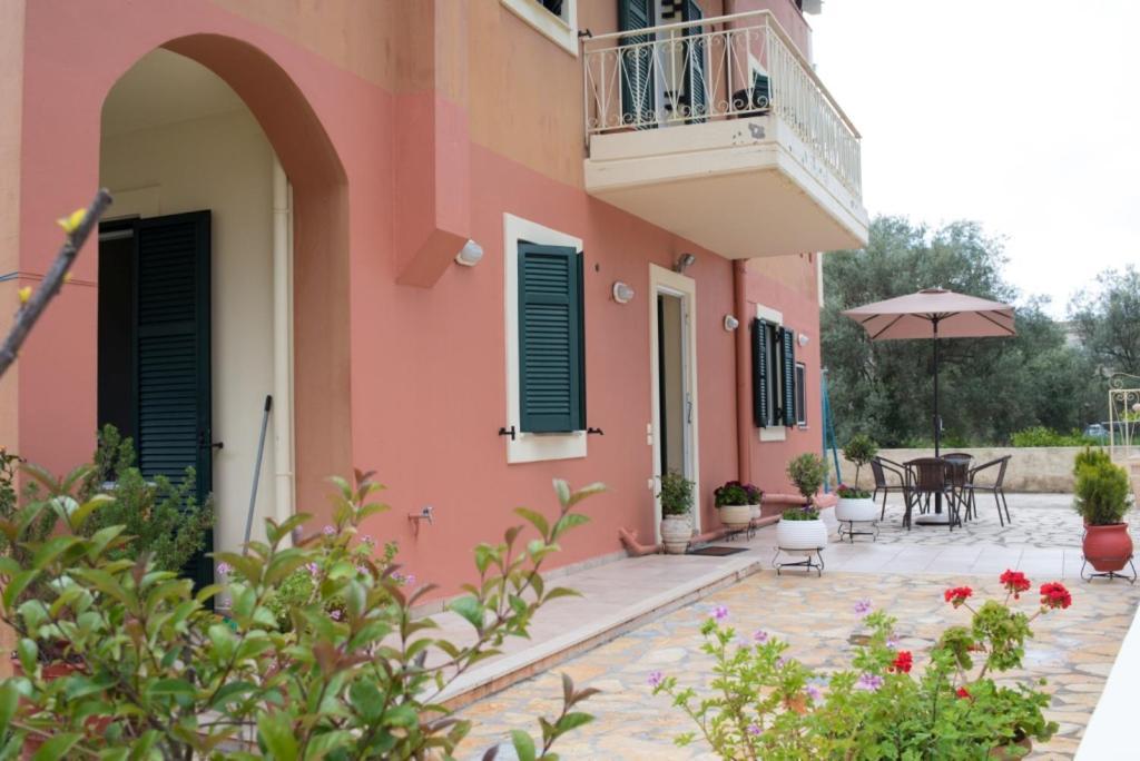 Nicks Cosy Apartment Лефкада Экстерьер фото